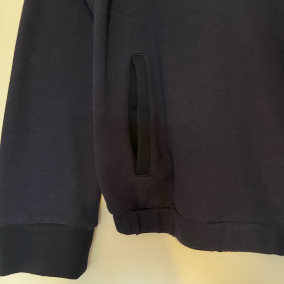 Kenneth Cole navy sweater - Picture 2 of 5